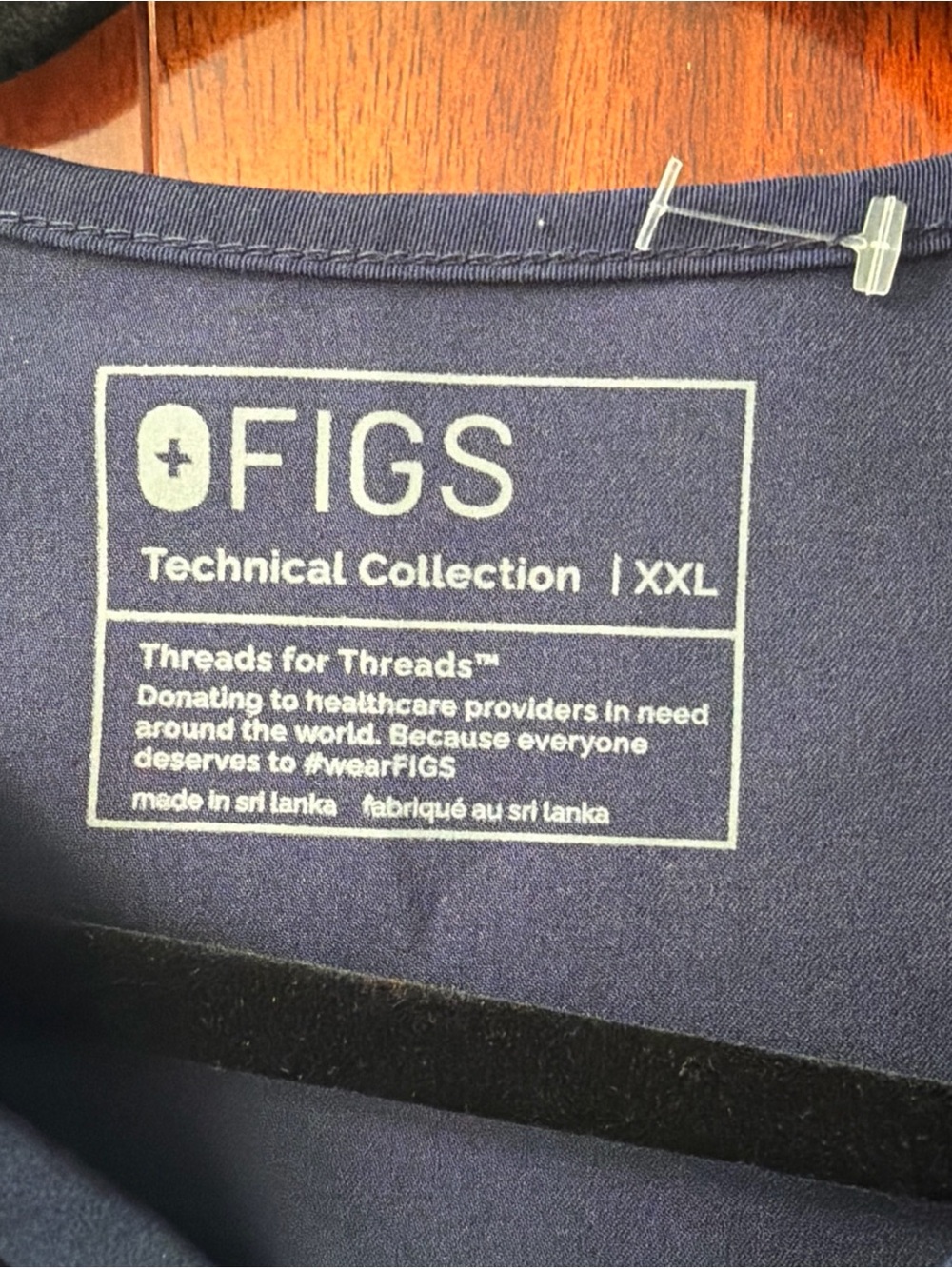 FIGS Women’s XXL Technical Collection Catarina One-Pocket Scrub Top Navy J-11 - Picture 8 of 11